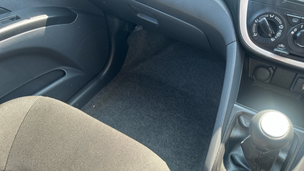 Suzuki Celerio 1.0 SZ2 5dr Petrol Hatchback - Image 35