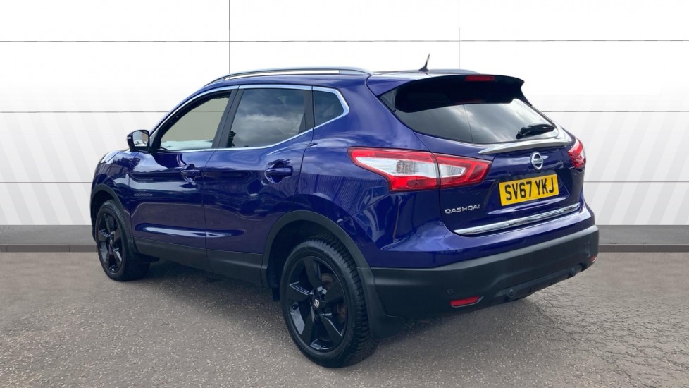 Nissan Qashqai 1.6 dCi N-Connecta 5dr Diesel Hatchback - Image 2
