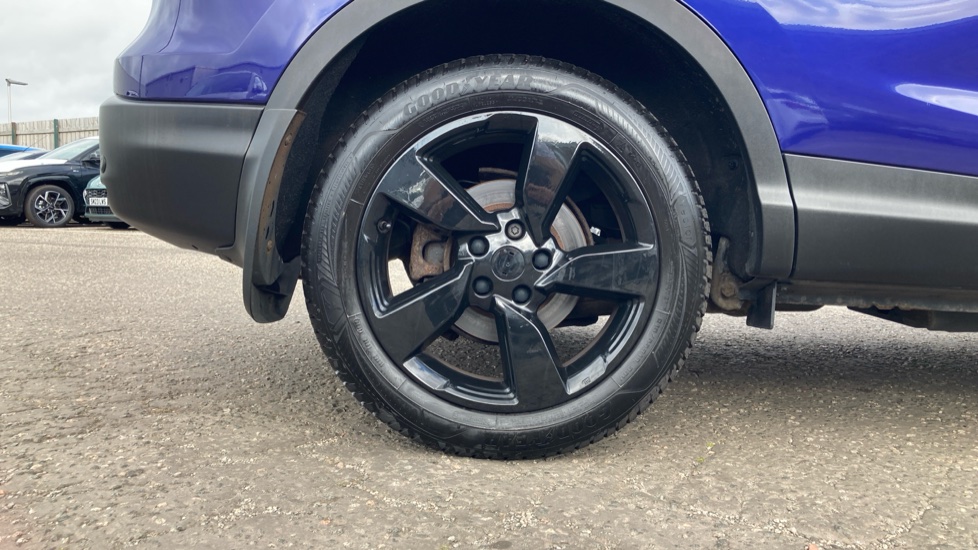 Nissan Qashqai 1.6 dCi N-Connecta 5dr Diesel Hatchback - Image 7
