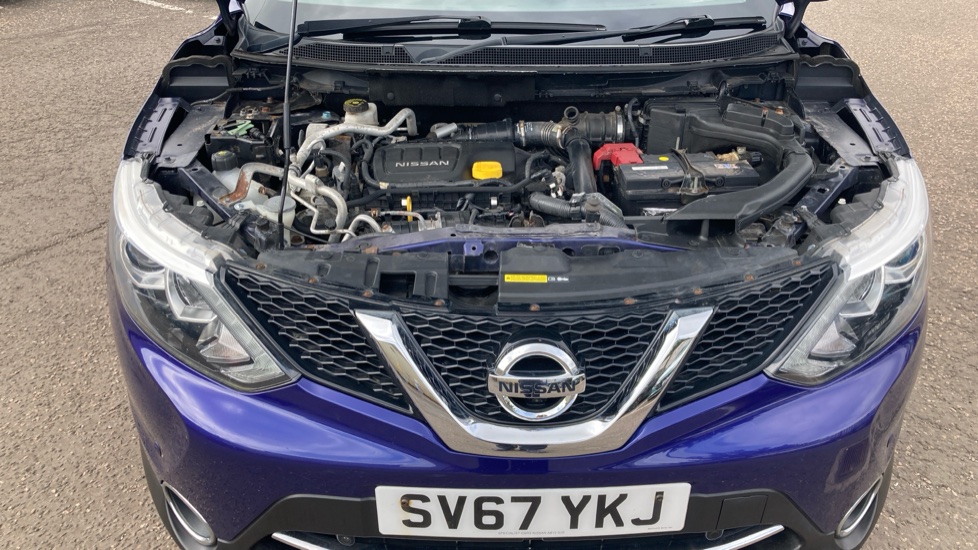 Nissan Qashqai 1.6 dCi N-Connecta 5dr Diesel Hatchback - Image 8