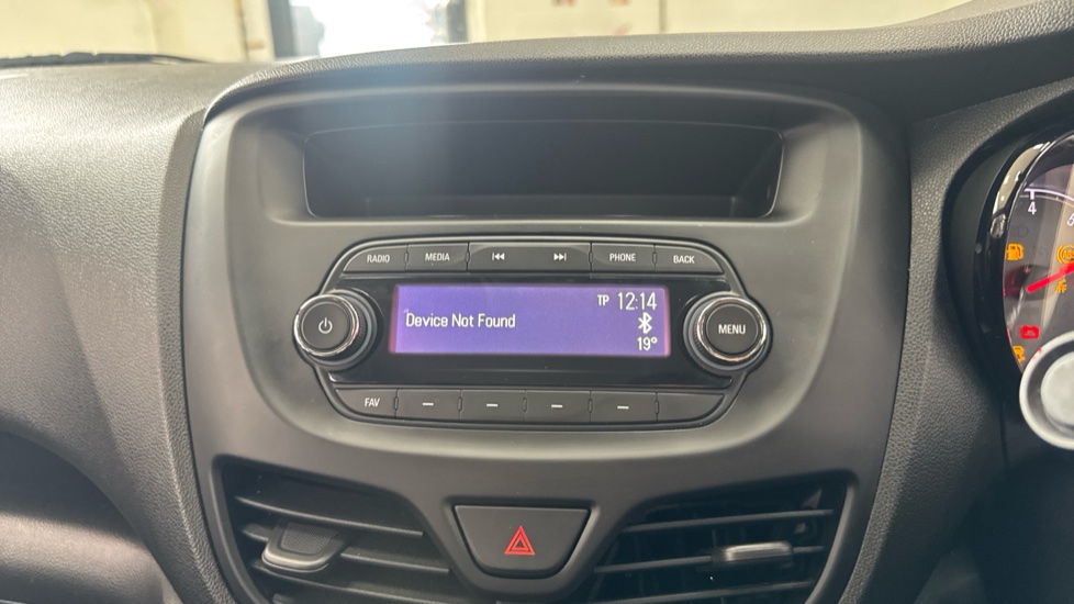 Vauxhall Viva 1.0 SE 5dr Petrol Hatchback - Image 12