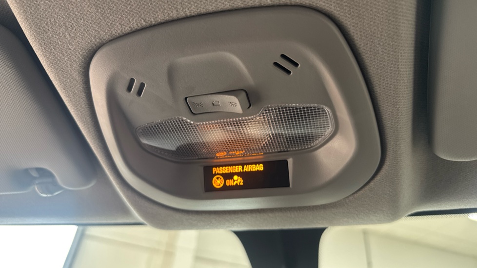 Vauxhall Viva 1.0 SE 5dr Petrol Hatchback - Image 32
