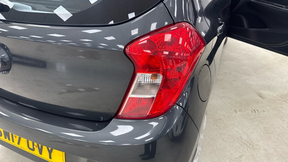 Vauxhall Viva 1.0 SE 5dr Petrol Hatchback - Image 36
