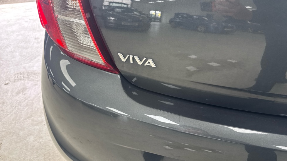 Vauxhall Viva 1.0 SE 5dr Petrol Hatchback - Image 37