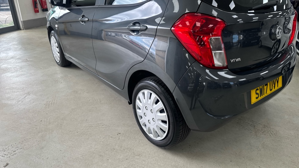 Vauxhall Viva 1.0 SE 5dr Petrol Hatchback - Image 39