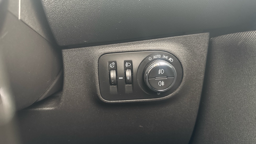 Vauxhall Corsa 1.4 ecoFLEX Energy 5dr [AC] Petrol Hatchback - Image 36