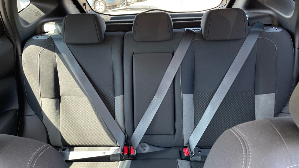 Nissan Qashqai 1.3 DiG-T Acenta Premium 5dr Petrol Hatchback - Image 15