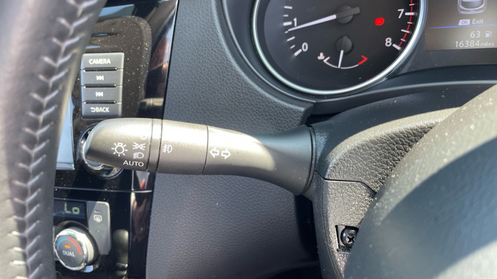 Nissan Qashqai 1.3 DiG-T Acenta Premium 5dr Petrol Hatchback - Image 24