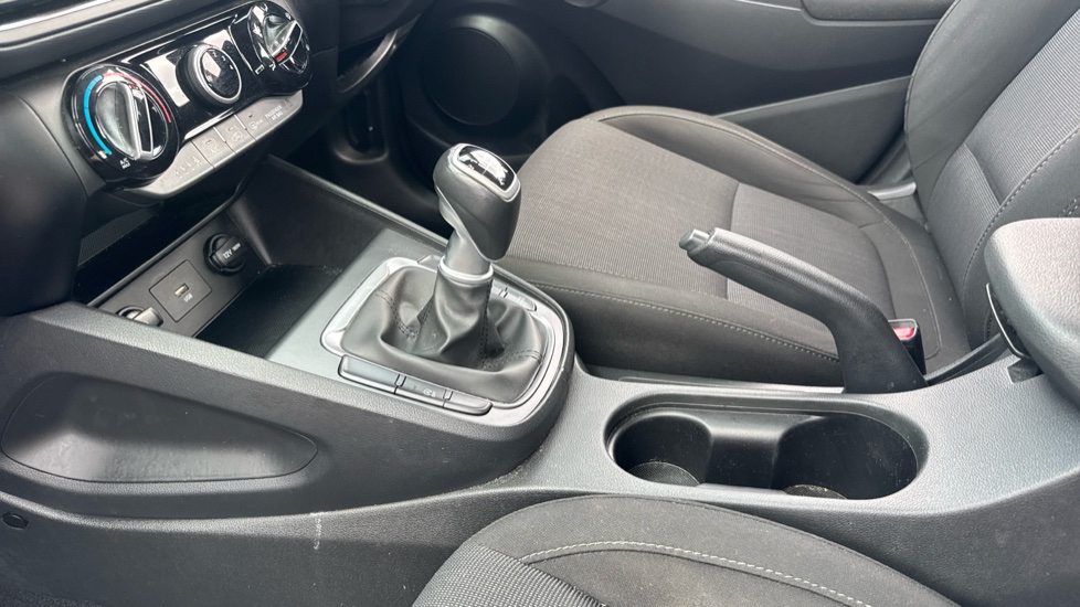 Hyundai KONA 1.0 TGDi 48V MHEV SE Connect 5dr Petrol Hatchback - Image 13