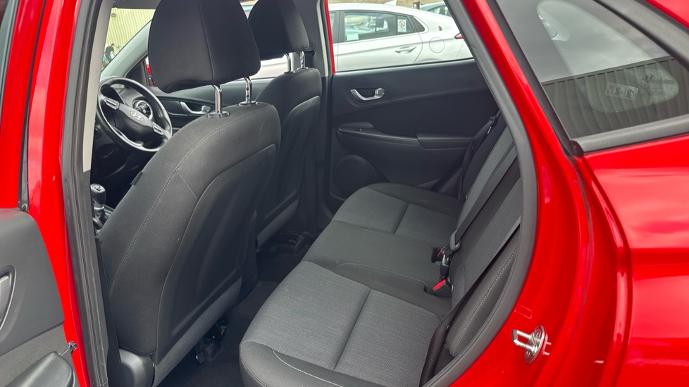 Hyundai KONA 1.0 TGDi 48V MHEV SE Connect 5dr Petrol Hatchback - Image 16