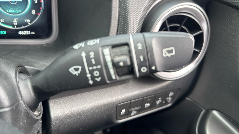 Hyundai KONA 1.0 TGDi 48V MHEV SE Connect 5dr Petrol Hatchback - Image 27