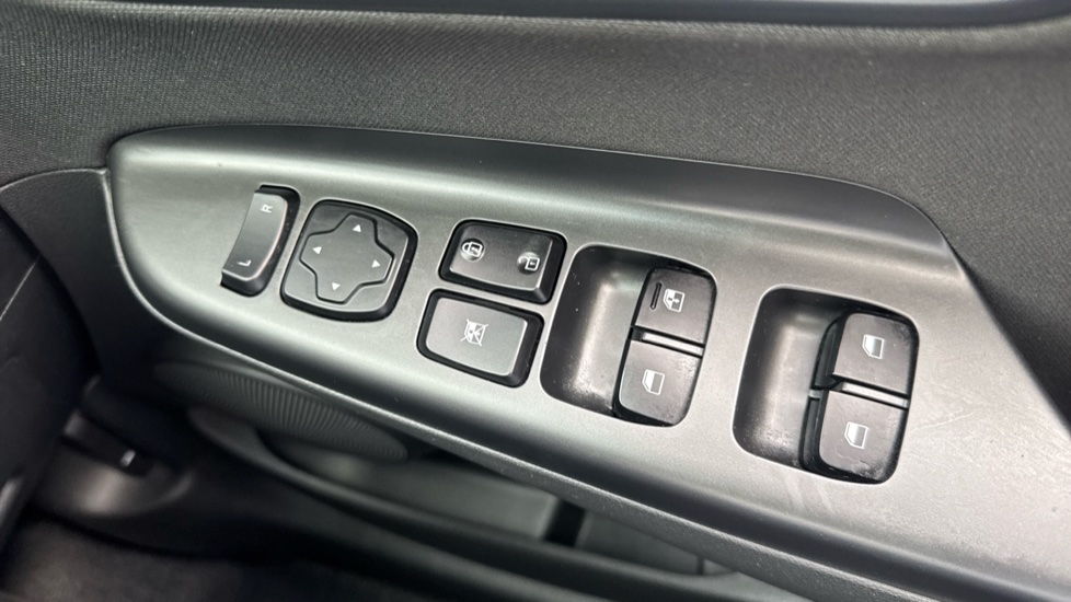 Hyundai KONA 1.0 TGDi 48V MHEV SE Connect 5dr Petrol Hatchback - Image 29