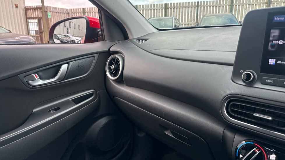 Hyundai KONA 1.0 TGDi 48V MHEV SE Connect 5dr Petrol Hatchback - Image 38