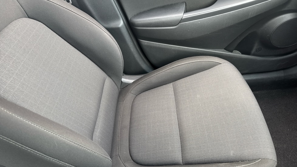 Hyundai KONA 1.0 TGDi 48V MHEV SE Connect 5dr Petrol Hatchback - Image 42