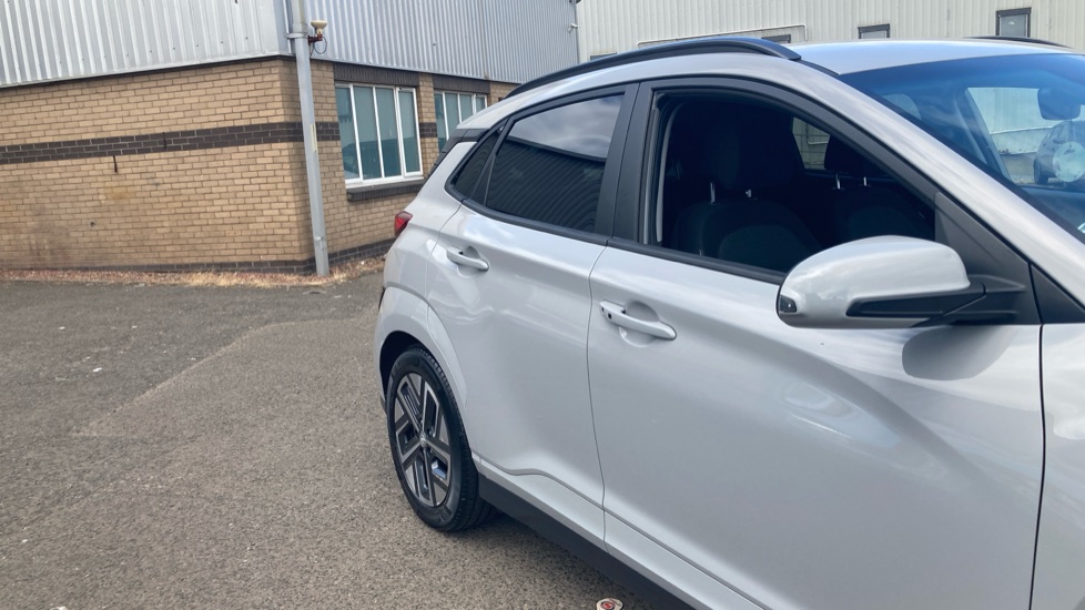 Hyundai KONA 150kW Premium 64kWh 5dr Auto Electric Hatchback - Image 38