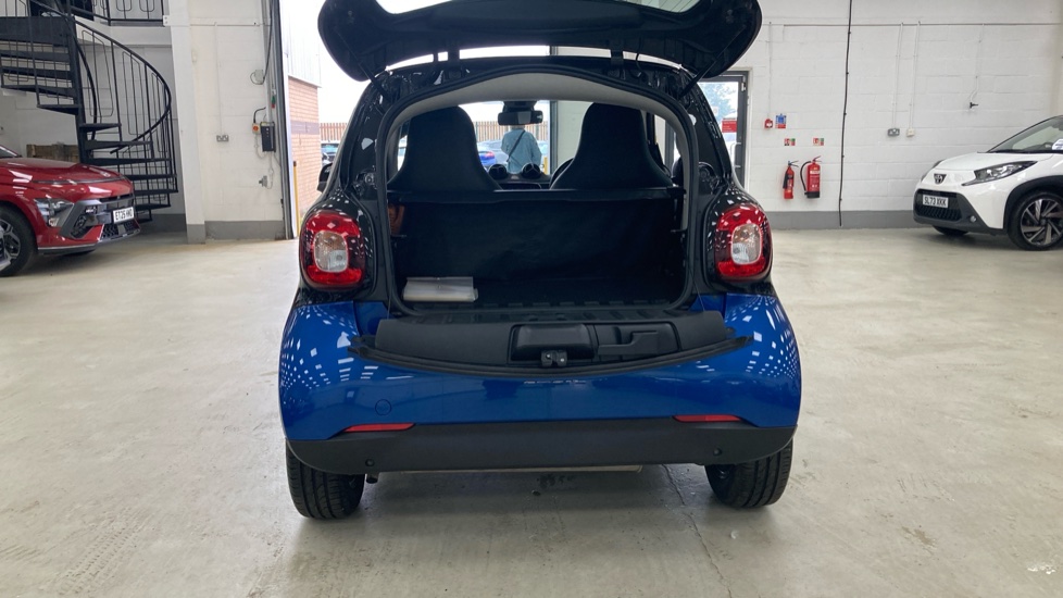 smart fortwo coupe 1.0 Prime 2dr Petrol Coupe - Image 4