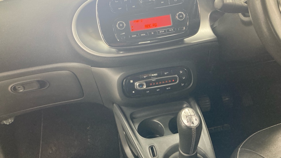 smart fortwo coupe 1.0 Prime 2dr Petrol Coupe - Image 14