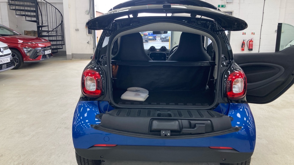 smart fortwo coupe 1.0 Prime 2dr Petrol Coupe - Image 27