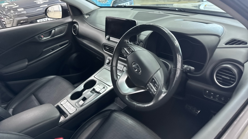 Hyundai KONA 150kW Premium SE 64kWh 5dr Auto Electric Hatchback - Image 11