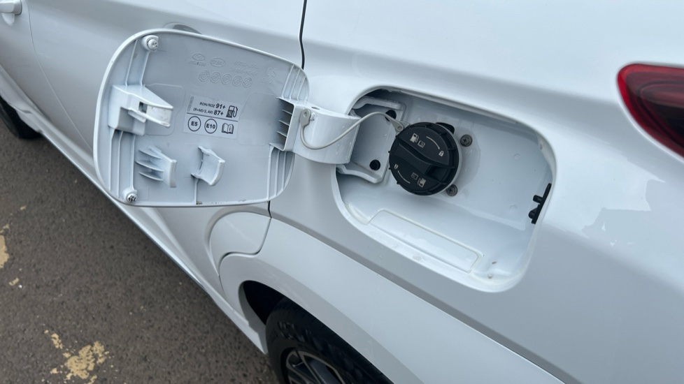 Hyundai KONA 1.0 TGDi 48V MHEV N Line 5dr Petrol Hatchback - Image 29