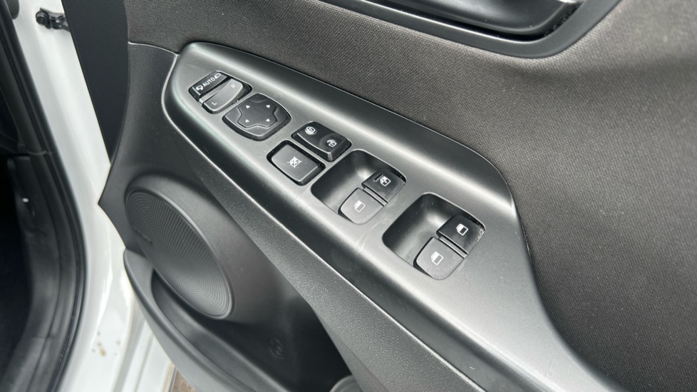 Hyundai KONA 1.0 TGDi 48V MHEV N Line 5dr Petrol Hatchback - Image 31