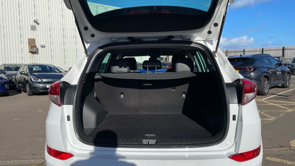 Hyundai TUCSON 1.6 TGDi Sport Edition 5dr 2WD Petrol Estate - Image 4