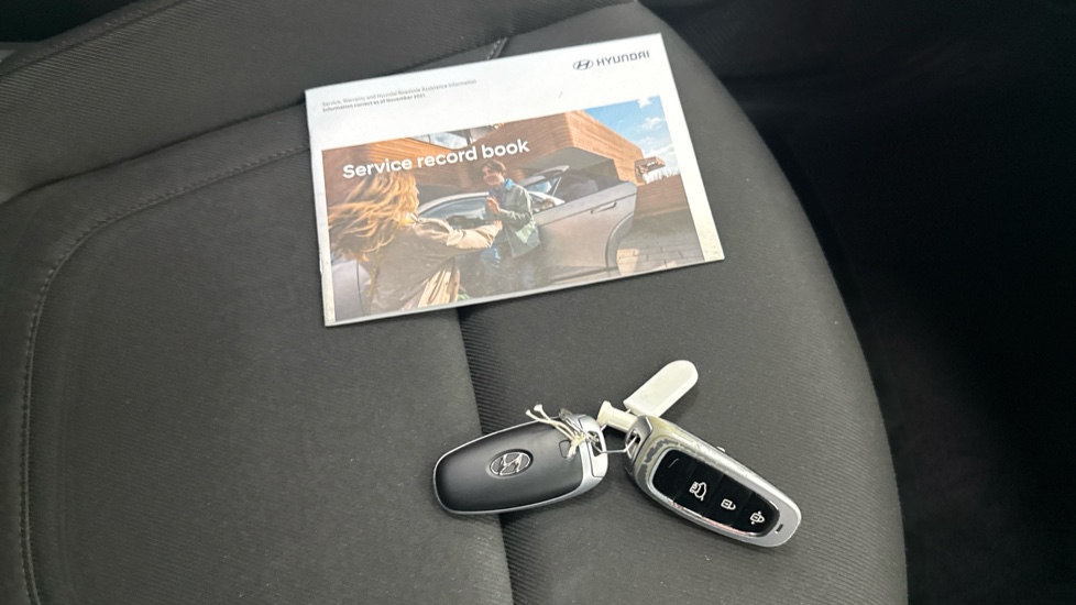 Hyundai TUCSON 1.6 TGDi Premium 5dr 2WD Petrol Estate - Image 20