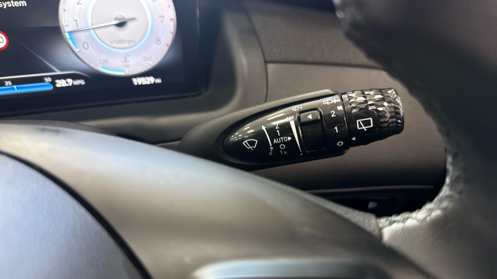 Hyundai TUCSON 1.6 TGDi Premium 5dr 2WD Petrol Estate - Image 24