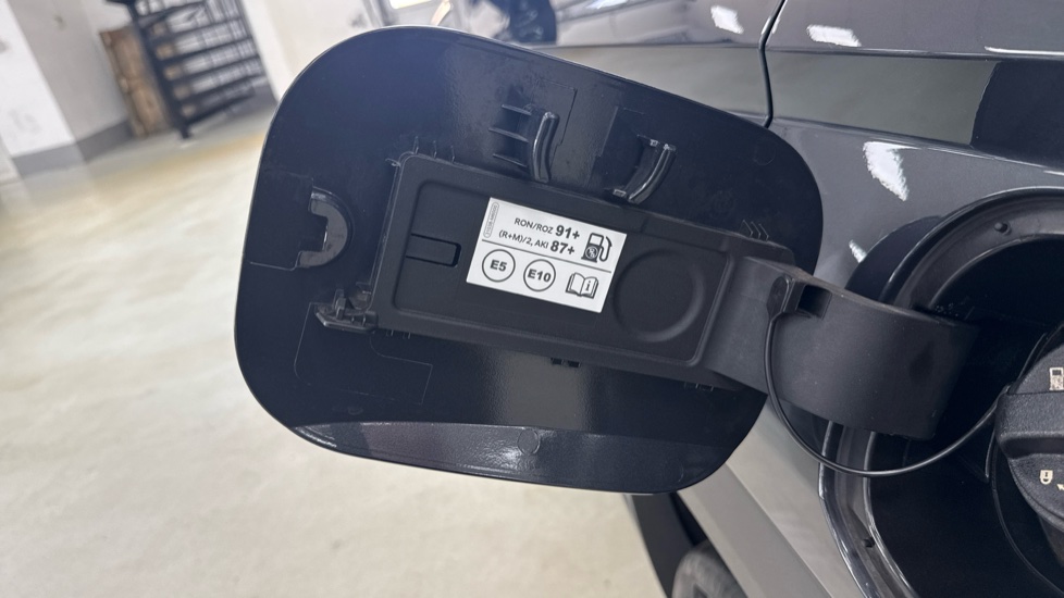 Hyundai TUCSON 1.6 TGDi Premium 5dr 2WD Petrol Estate - Image 40