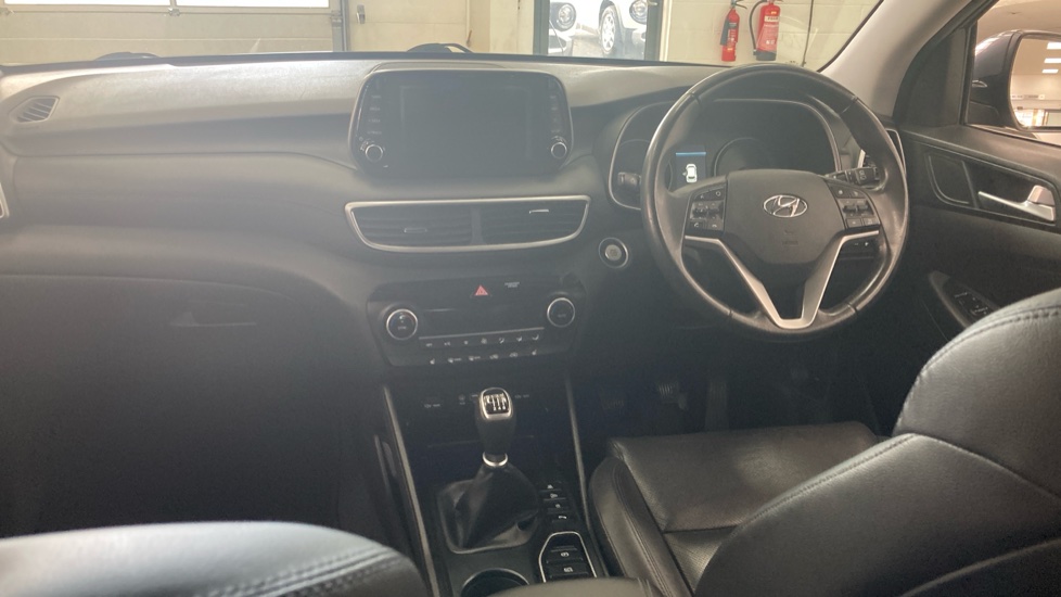 Hyundai TUCSON 1.6 GDi Premium 5dr 2WD Petrol Estate - Image 10