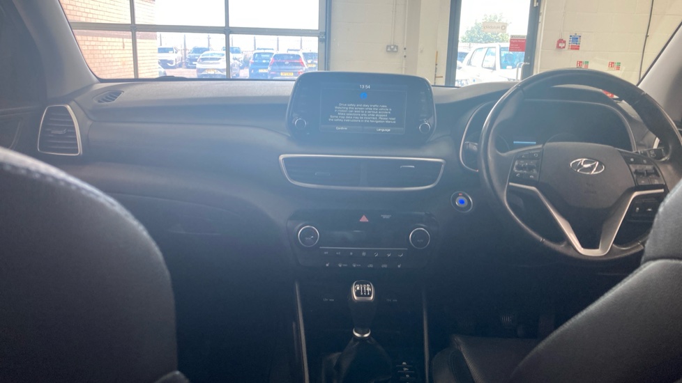 Hyundai TUCSON 1.6 GDi Premium 5dr 2WD Petrol Estate - Image 14