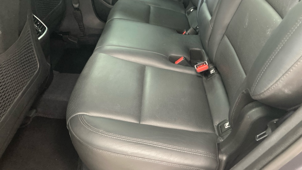 Hyundai TUCSON 1.6 GDi Premium 5dr 2WD Petrol Estate - Image 16