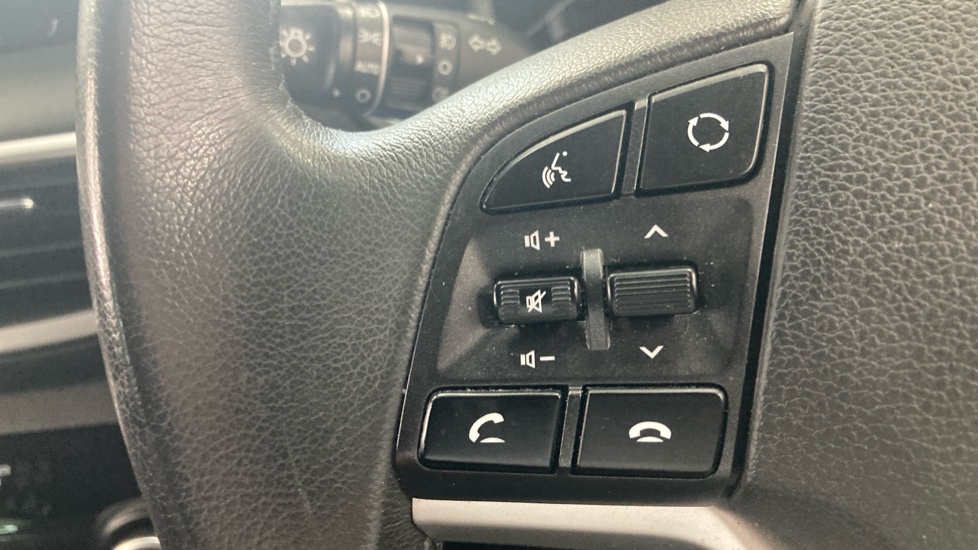 Hyundai TUCSON 1.6 GDi Premium 5dr 2WD Petrol Estate - Image 22