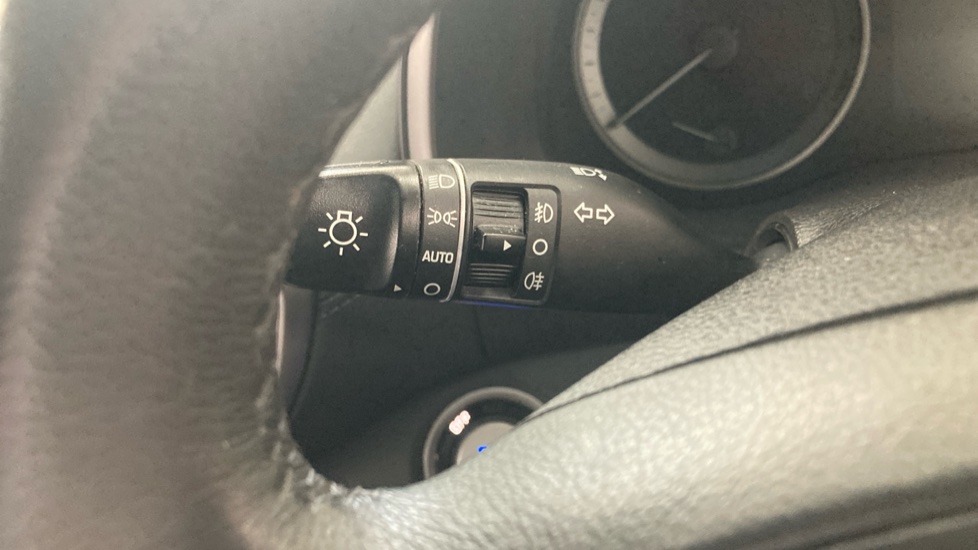 Hyundai TUCSON 1.6 GDi Premium 5dr 2WD Petrol Estate - Image 23