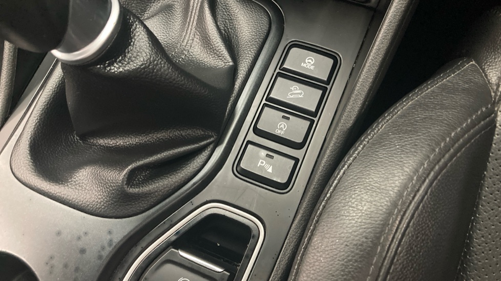 Hyundai TUCSON 1.6 GDi Premium 5dr 2WD Petrol Estate - Image 29