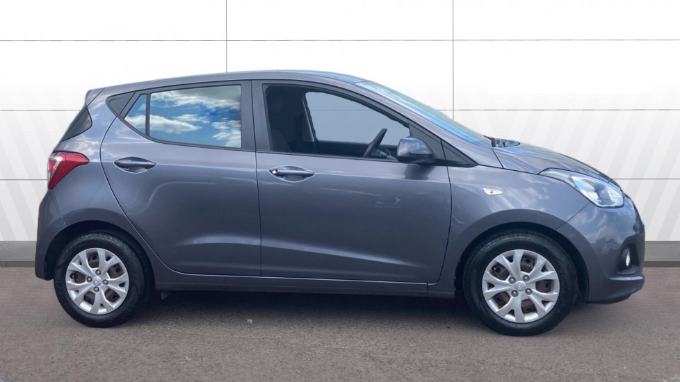Hyundai i10 1.0 SE 5dr Petrol Hatchback - Image 5