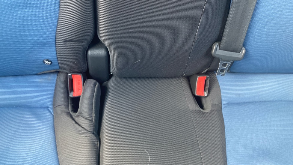 Hyundai i10 1.0 SE 5dr Petrol Hatchback - Image 17