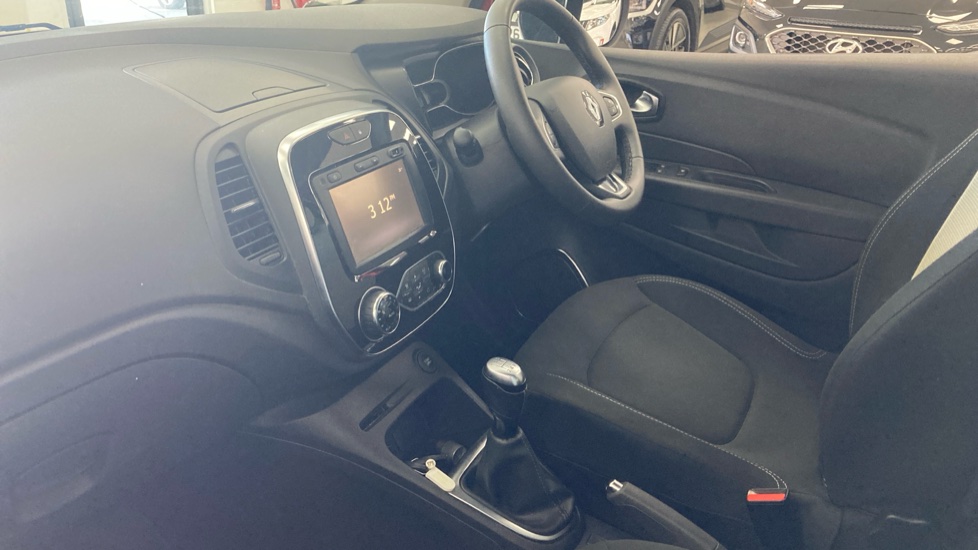 Renault Captur 0.9 TCE 90 Iconic 5dr Petrol Hatchback - Image 9