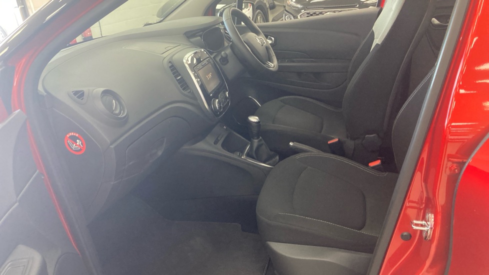 Renault Captur 0.9 TCE 90 Iconic 5dr Petrol Hatchback - Image 23