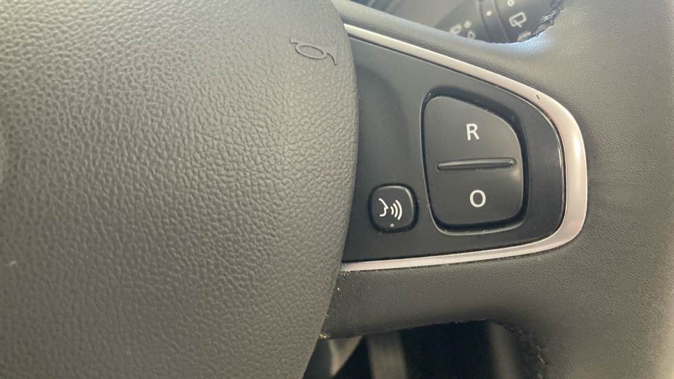 Renault Captur 0.9 TCE 90 Iconic 5dr Petrol Hatchback - Image 34