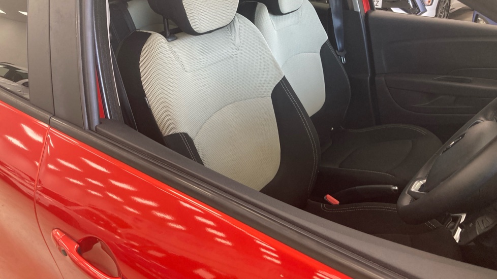Renault Captur 0.9 TCE 90 Iconic 5dr Petrol Hatchback - Image 48