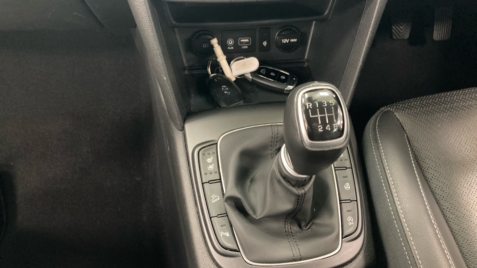 Hyundai KONA 1.0T GDi Blue Drive Premium SE 5dr Petrol Hatchback - Image 13