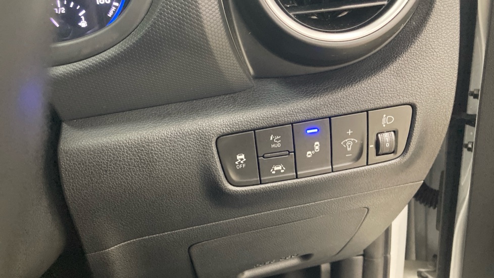 Hyundai KONA 1.0T GDi Blue Drive Premium SE 5dr Petrol Hatchback - Image 29