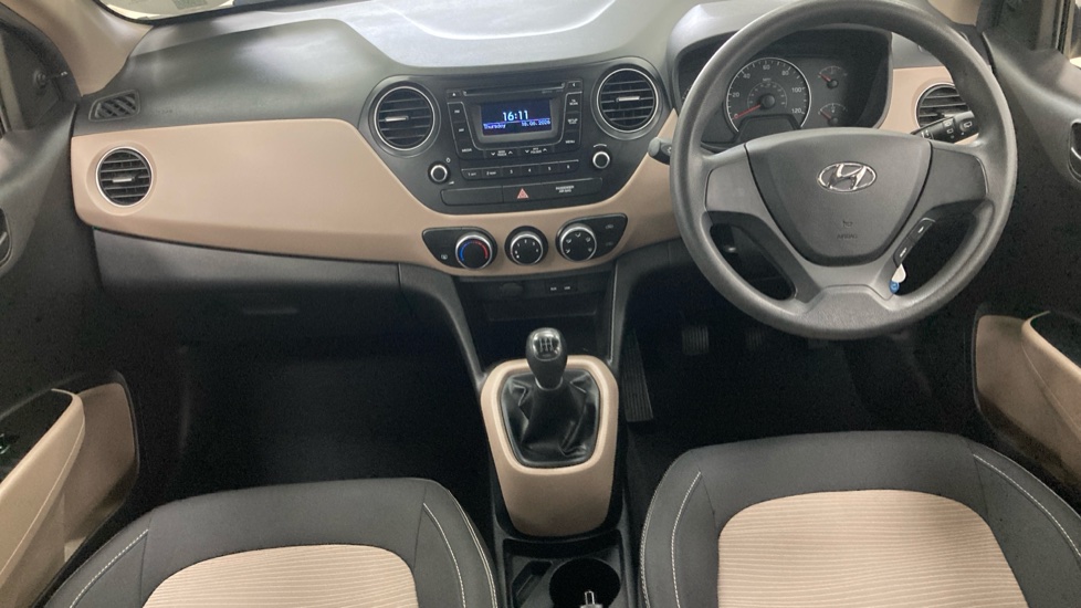 Hyundai i10 1.0 S 5dr Petrol Hatchback - Image 10