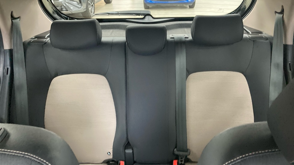Hyundai i10 1.0 S 5dr Petrol Hatchback - Image 15
