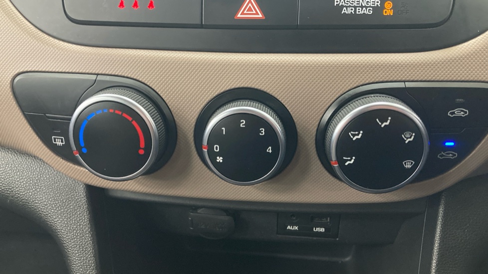 Hyundai i10 1.0 S 5dr Petrol Hatchback - Image 24