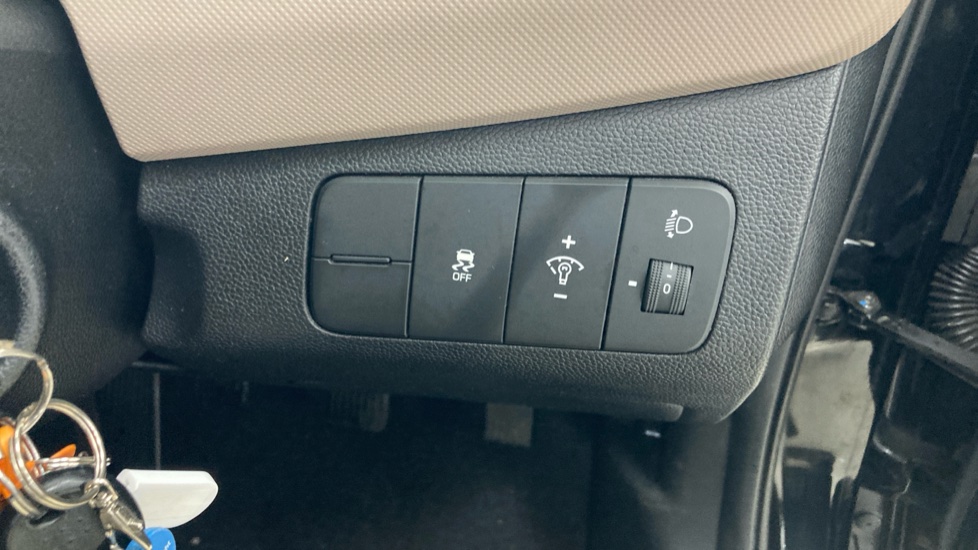 Hyundai i10 1.0 S 5dr Petrol Hatchback - Image 29