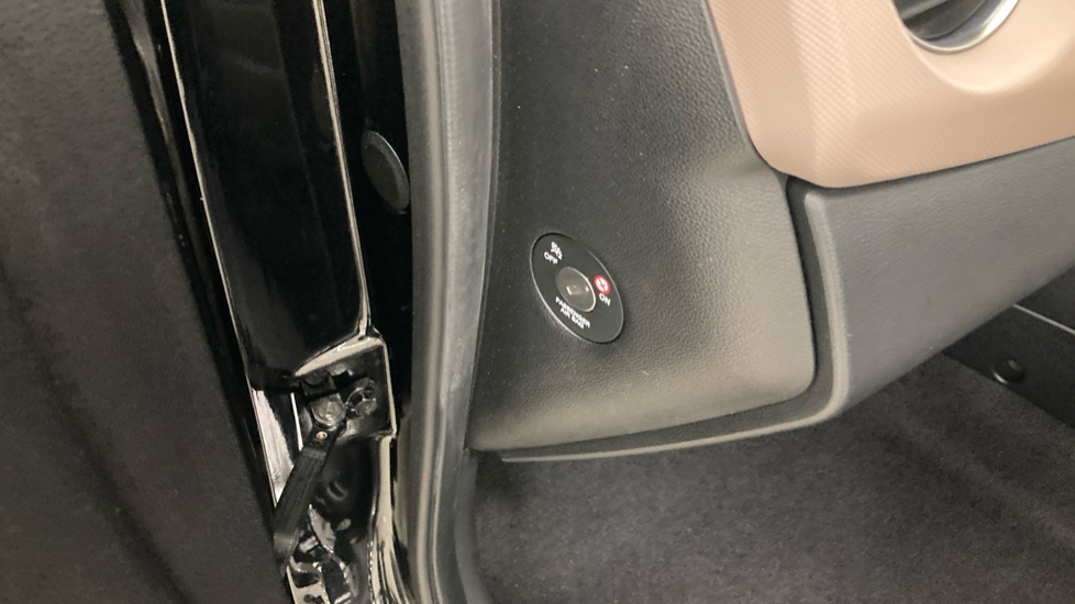 Hyundai i10 1.0 S 5dr Petrol Hatchback - Image 36