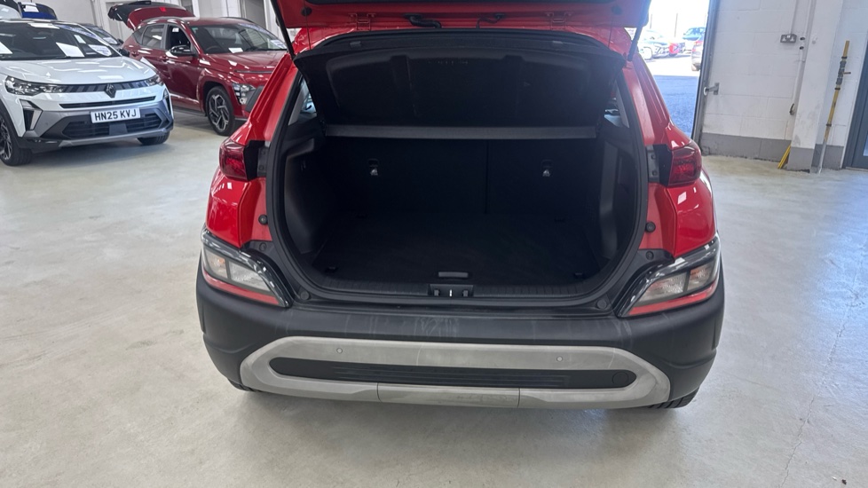 Hyundai KONA 1.0 TGDi 48V MHEV SE Connect 5dr Petrol Hatchback - Image 4