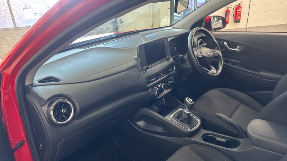 Hyundai KONA 1.0 TGDi 48V MHEV SE Connect 5dr Petrol Hatchback - Image 9